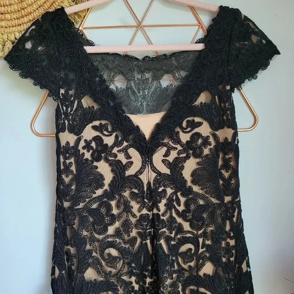 TADASHI SHOJI, New, Adena Corded Embroidery Tulle Black Nude Gown Dress, SZ 12P - Picture 5 of 11
